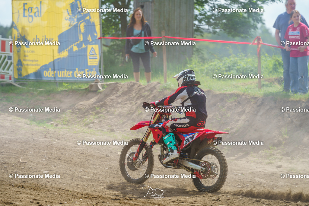 DSC09850 | Passionate Media, dein Fotograf aus Brandenburg, Märkisch Oderland, im Bereich Motorsport, Autos und Motorräder sowie Events und auch Hunde. Shootings oder auch Eventbegleitungen können bei mir gebucht we