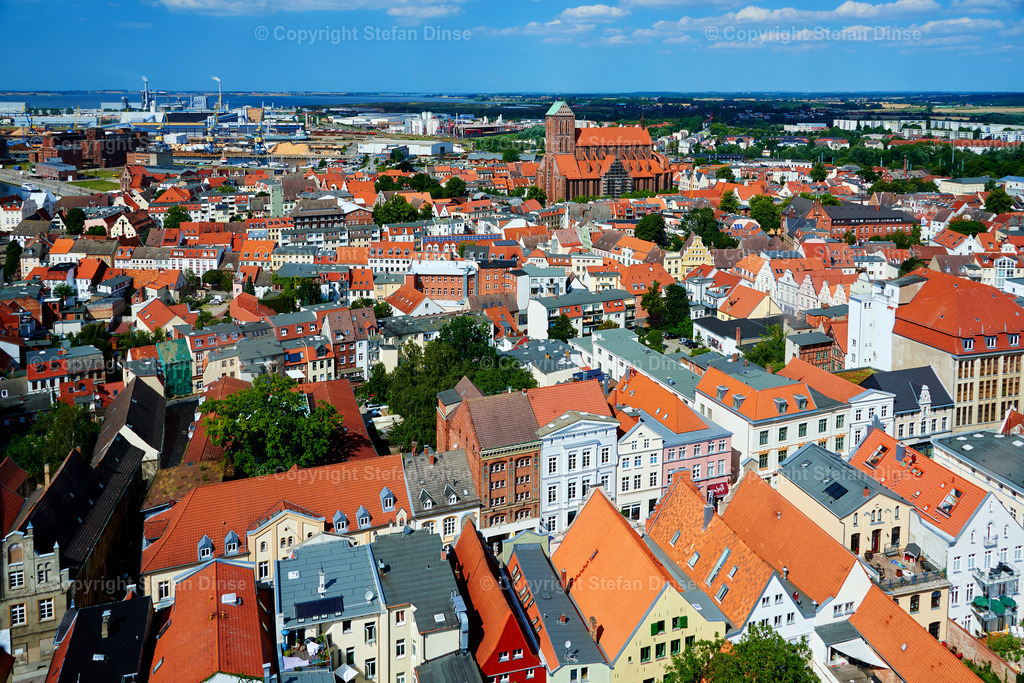 _DSC3195 1 | Findlinge im Eis, Zeesenboote bei der Traditionsregatta, eine Seebrücke im Sonnenaufgang - mit den Bildern aus dieser Galerie erhalten Sie wunderschöne Aufnahmen über das ganze Jahr. Ein tolles Produkt zum Verschenken, Werben oder zum Träumen vom nächsten - Realisiert mit Pictrs.com