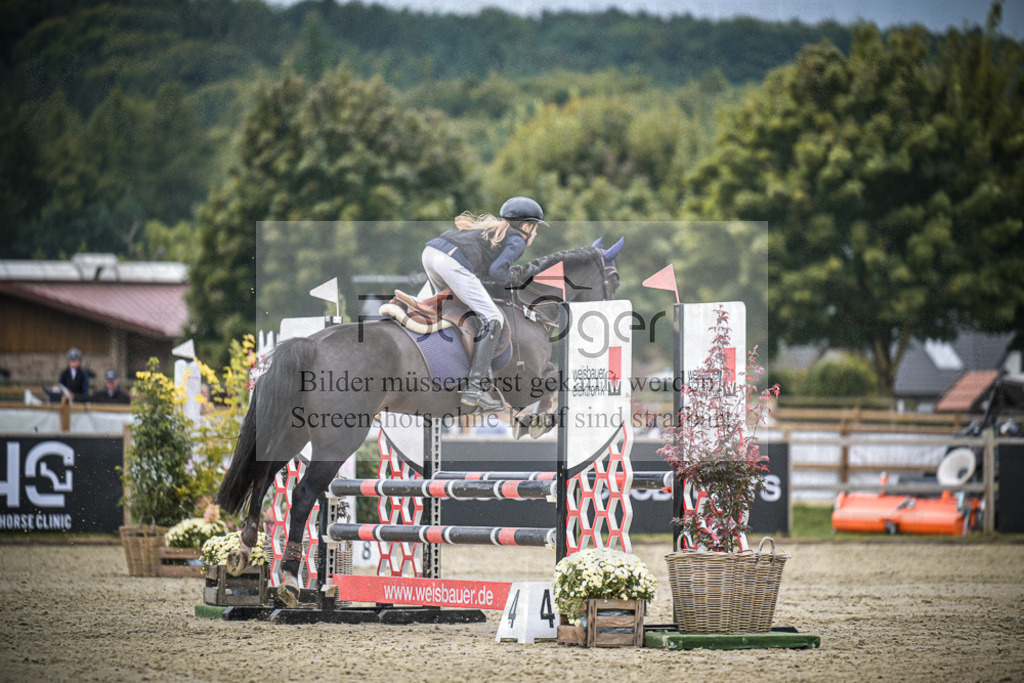 DOS_1160 | Entdecke hochwertige Reitturnierfotos von Foto Oger. Professionell, emotional und authentisch – jetzt Lieblingsmomente im Shop bestellen.Deutschlandweite Turnierfotografie. - Realisiert mit Pictrs.com