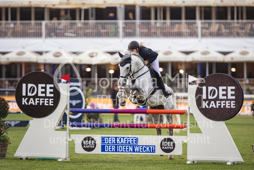 240510_Hamburg_Amateur-Small-363 | Deine schönsten Turniermomente als professionelle Fotos! Entdecke hochwertige Pferdesport-Fotografie im Online-Shop. Jetzt Fotos finden & bestellen!