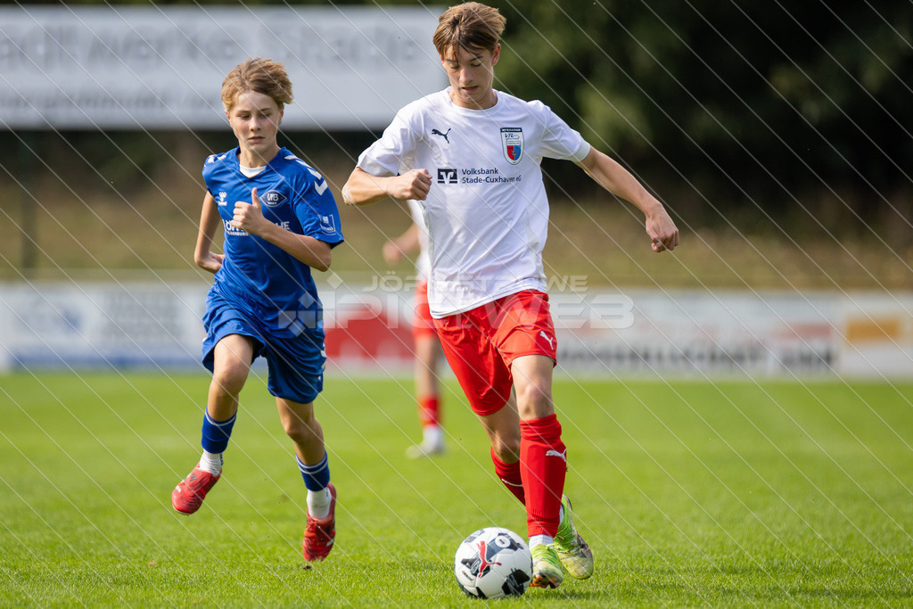 20250920_Picselweb-Fotografie_1R3_0081 | JFV D/A &amp; Stade - VfB Oldenburg0:1 VfB no70:2 VfB no70:3 VfB JFV Eigentor0:4 VfB no70:5 VfB no71:5 JFV no3 Jaric Jimenez-Voss2:5 JFV no9 Janko Sylvester3:5 JFV no16 Damian Elias Mihro Burekovic - Realisiert mit Pictrs.com