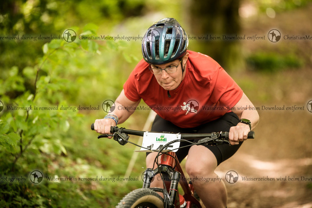 Eierlesen 2026 | Sie wurden bei einem Event oder Sportanlass fotografiert? Hier finden sie ihre Bilder! - Realisiert mit Pictrs.com