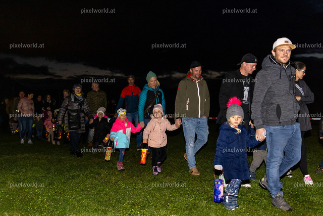 Laternenfest in St. Ulrich | Bildershop von pixelworld.at - Realisiert mit Pictrs.com