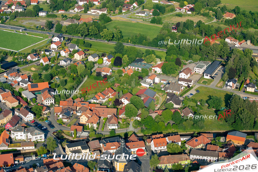 Unterrodach Marktrodach Bild- Das Luftbild wurde 2025 vom UL-Flugzeug heraus erstellt ( keine Drohnen Bilder! ) - Hochauflösende Luftaufnahme -Nicht vergleichbar mit Google Maps oder Satelittenbilder- Die Geschenkidee !Mit Lizenz und Bildrechte bestellbar