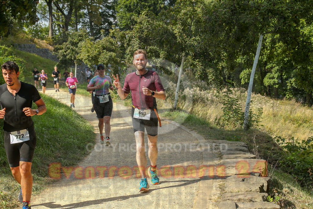 250824_1455_EX1_8018 | Sportfotografie im Rhein-Sieg Kreis, Köln, Bonn, NRW, Rheinland Pfalz, Hessen, etc. Unser Tätigkeitsfeld umfasst den Laufsport vom Volkslauf über den Marathon, Duathlon, Triathon bis zum Ultralauf wie Kölnpfad Ultra oder Schindertrail.