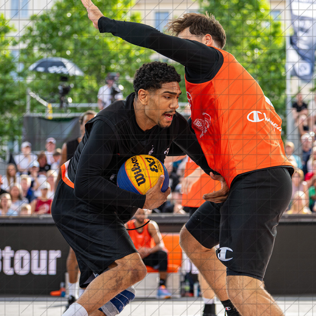 DIE FINALS 2025 | Dt. Meisterschaft 3x3   | 1/2 Finale Männer / Skyliners (orange) vs. Der Stamm (black) //  02.08.25: DIE FINALS 2025 | Dt. Meisterschaft 3x3   / Dresden / Deutschland  //   CREDIT:www.bullenfotos.de, Martin König, Hörner Weg 40, D-49078 Osnabrück, +4917663732967 // Nutzung und Weitergabe nur zu den vereinbarten Zwecken. Presseanfragen an Ersteller. Alle Rechte beim Ersteller. Honorierung nach MFM. - Realisiert mit Pictrs.com