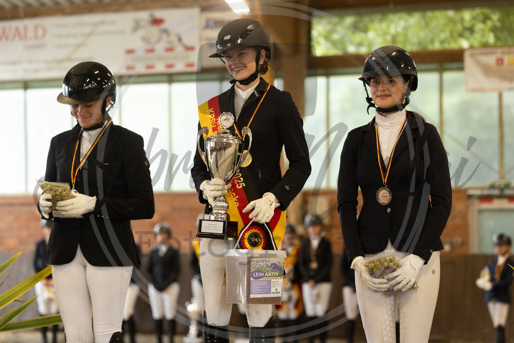 994A2835 | sabrinanicolaifotografie - Realisiert mit Pictrs.com