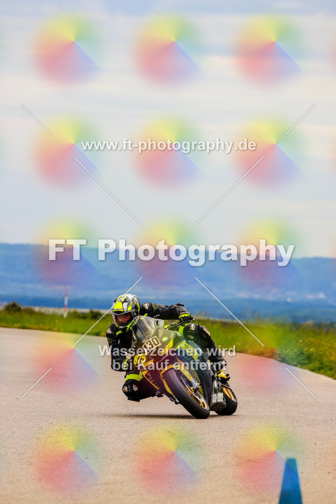 MotoTeam-2827 | Hier findet Ihr Bilder von Touristenfahrten auf der Nürburgring Nordschleife oder von anderen Veranstaltungen die ich besucht habe. Viel Spass beim Durch Schauen 