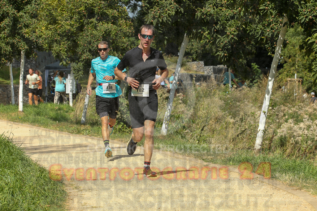 250824_1245_EX1_0420 | Sportfotografie im Rhein-Sieg Kreis, Köln, Bonn, NRW, Rheinland Pfalz, Hessen, etc. Unser Tätigkeitsfeld umfasst den Laufsport vom Volkslauf über den Marathon, Duathlon, Triathon bis zum Ultralauf wie Kölnpfad Ultra oder Schindertrail.