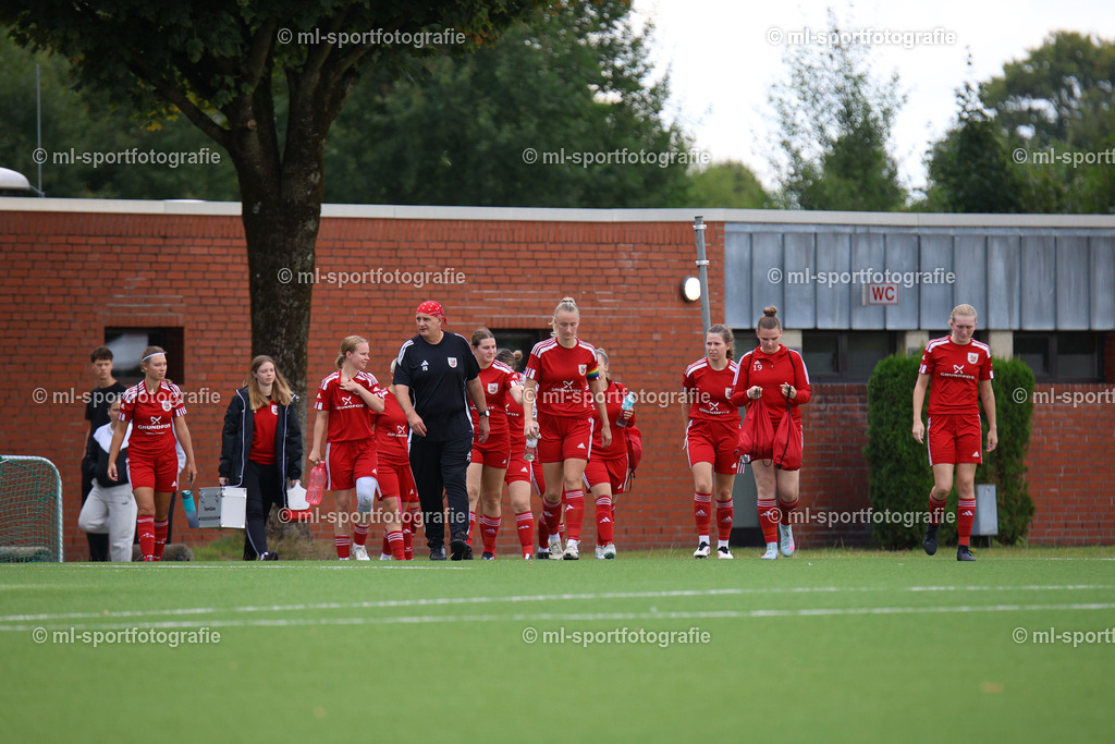 Fußball I Frauen I Saison 2025/2026 I Oberliga Schleswig-Holstein I 2. Spieltag I SV Wahlstedt - SV Frisia 03 Risum-Lindholm | ml-sportfotografie - Realisiert mit Pictrs.com