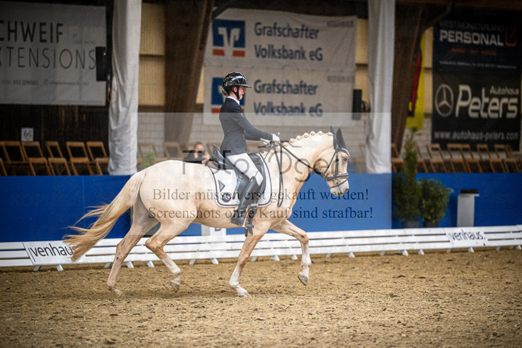 DOS_2737 | Entdecke hochwertige Reitturnierfotos von Foto Oger. Professionell, emotional und authentisch – jetzt Lieblingsmomente im Shop bestellen.Deutschlandweite Turnierfotografie. - Realisiert mit Pictrs.com