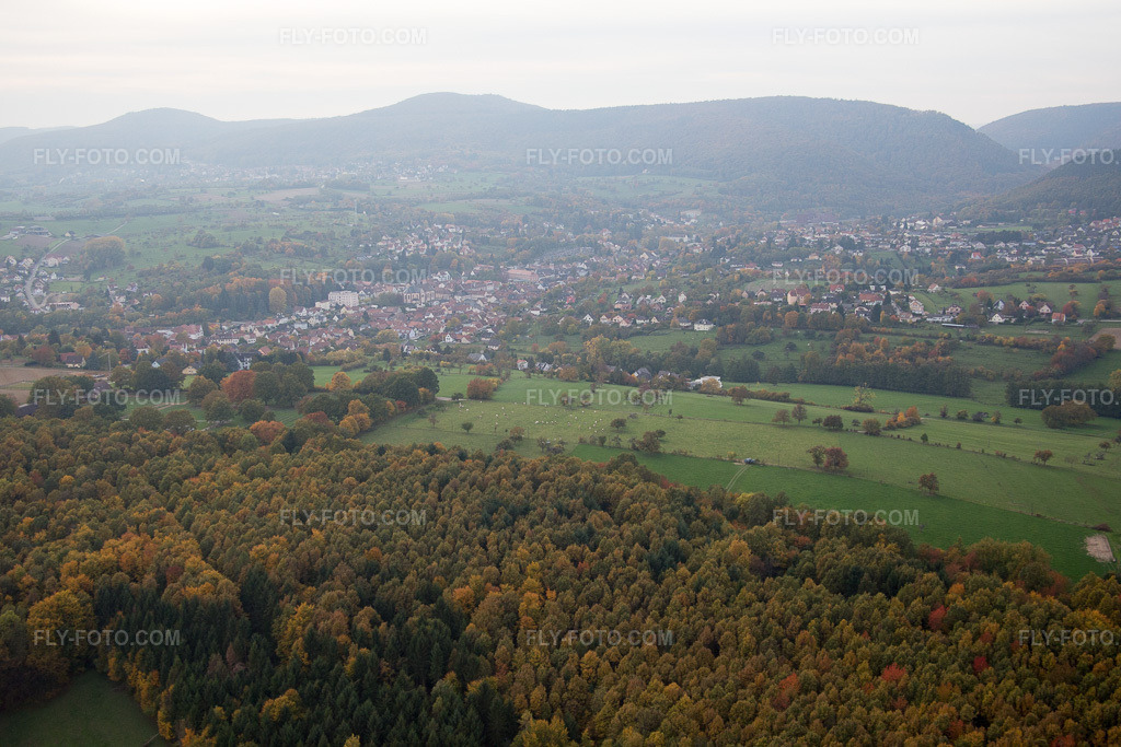 Aerial view: View of the town in Niederbronn-les-Bains in the state Bas-Rhin, France.Photo: IMG_084873.jpg taken on 10/24/2015 by Werner Riehm/FLY-FOTO.comResolution of the original: 5472 x 3648 px
