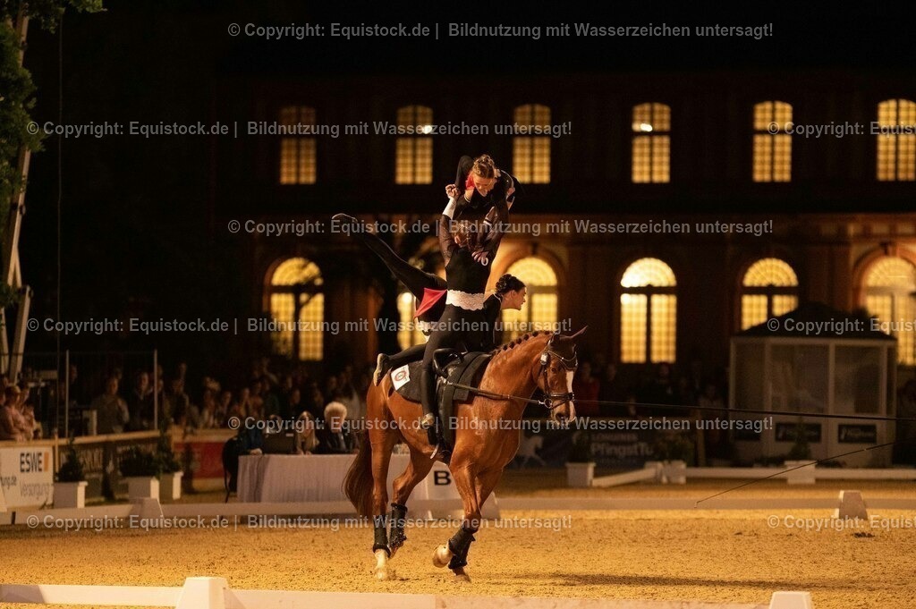 20230527_Voltigieren_NASPA_Flutlicht_1082 | equistock