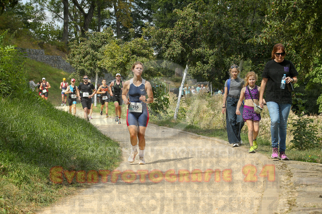 250824_1341_EX1_3271 | Sportfotografie im Rhein-Sieg Kreis, Köln, Bonn, NRW, Rheinland Pfalz, Hessen, etc. Unser Tätigkeitsfeld umfasst den Laufsport vom Volkslauf über den Marathon, Duathlon, Triathon bis zum Ultralauf wie Kölnpfad Ultra oder Schindertrail.