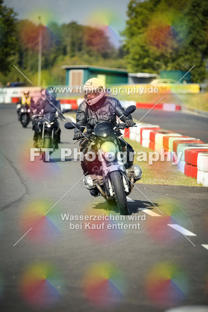 OBK_Mai_Martina_Markus-10545 | Hier findet Ihr Bilder von Touristenfahrten auf der Nürburgring Nordschleife oder von anderen Veranstaltungen die ich besucht habe. Viel Spass beim Durch Schauen 