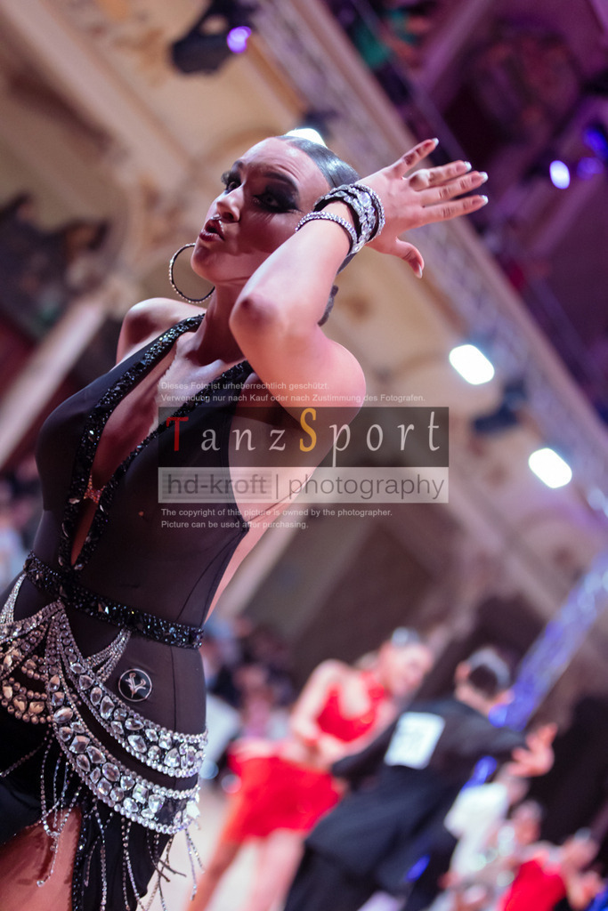 20250705_WDSF_Open_U21_Lat-dC25-5129 | Tanzsportbilder, Standardtanz, Lateintanz, WDSF, DTV, LTVB, dancecomp, goc, hessen tanzt, blaues band der spree, walzer, tango, wiener walzer, slowfox, quickstepp, samba, rumba, cha-cha-cha, paso doble. jive, hd-kroft photography, turniertanzsport