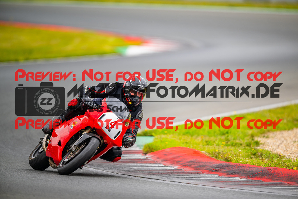 MaZZes_FotoMatrix_240724_6007705_7305 | ROT