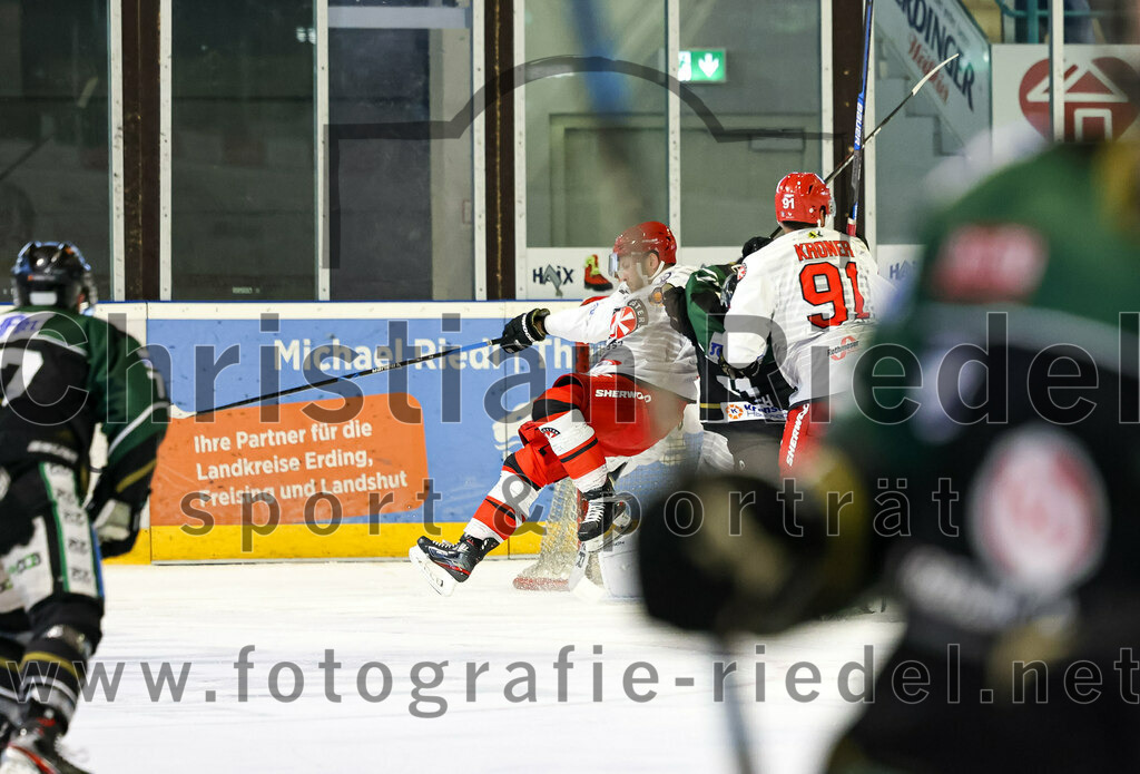 2022-09-25_045_TSV_Erding_gegen_EHC_Klostersee | Erding, Deutschland, 25.09.2022:
Eishockey, Bayernliga 2022 / 2023, Testspiel, TSV Erding gegen EHC Klostersee, Endergebnis: 8:2

Foto: Christian Riedel / fotografie-riedel.net