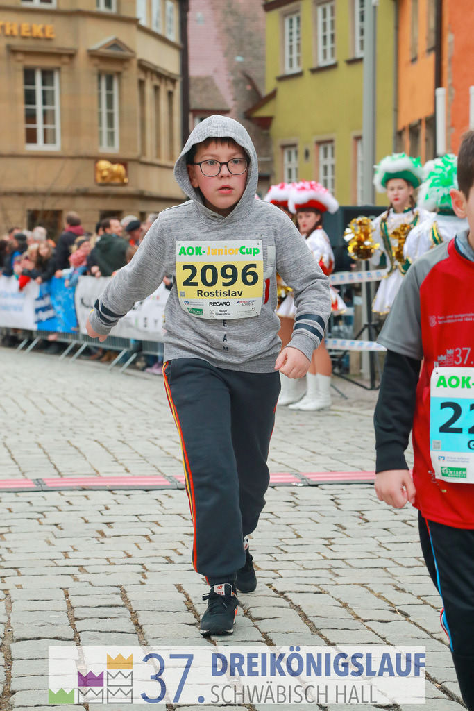 AOK JuniorCup 400m | 3Koenigslauf 2023 - Realisiert mit Pictrs.com