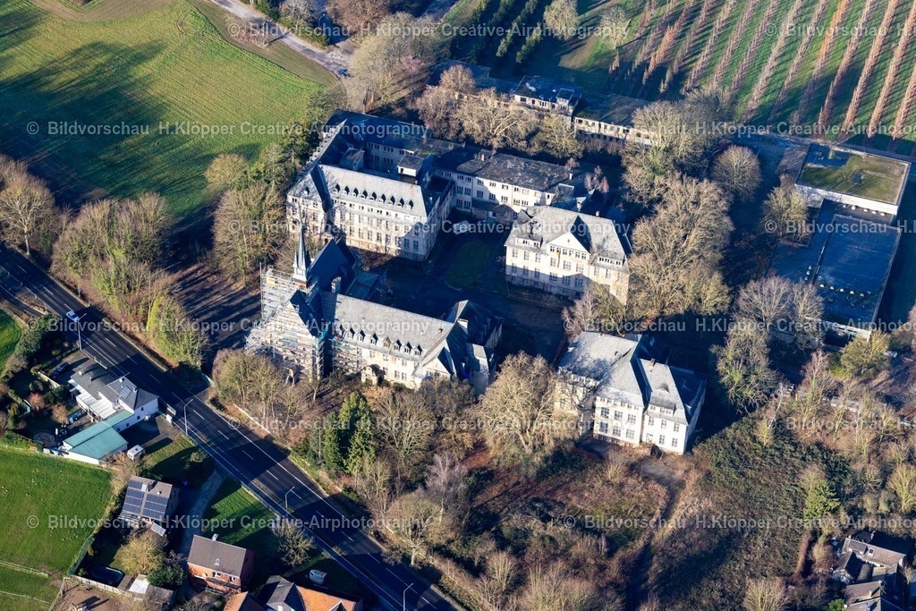 Luftbild Schwalmtal-8502 | Luftbildfotografie Baustelle zum Umbau und zur Modernisierung und Sanierung eines Gebäudekomplexes " Kent School " an der Straße Hostert in Schwalmtal im Bundesland Nordrhein-Westfalen, Deutschland - Realisiert mit Pictrs.com