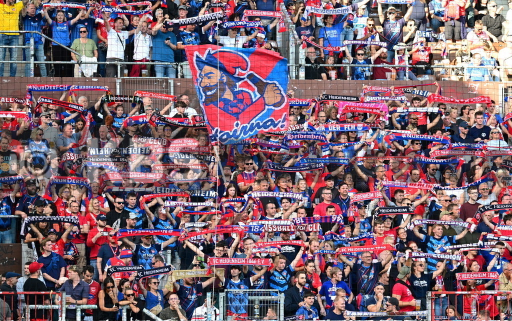 KBS Picture_FCStPauli-Heidenheim_004 | Heidenheimer Fanblock ,Sportplatz :  Millerntor Stadion, - Realisiert mit Pictrs.com