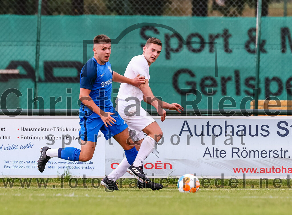 2023-06-30_060_FC_Langengeisling_gegen_VfB_Forstinning | Erding, Deutschland, 30.06.2023:
Fußball, Bezirksliga Oberbayern Ost 2023 / 2024, Testspiel, FC Langengeisling gegen VfB Forstinning, Endergebnis: 3:0

David Riederle (FC Langengeisling, #14), Niko Papatzimos (VfB Forstinning, #11)https://www.fotografie-riedel.net/3376024?acc_token=a76dd4

Foto: Christian Riedel / fotografie-riedel.net