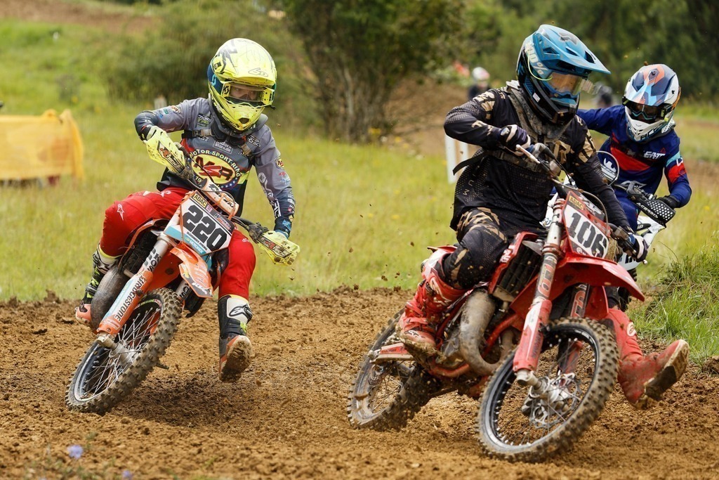 Motocross_Gerstetten_250802_5137 | Fotopresso – Sportfotografie in Heidenheim & Umgebung. Professionelle Sportfotografie für unvergessliche Momente. Dynamische Action-Shots, emotionale Szenen & hochwertige Bilder. - Realisiert mit Pictrs.com