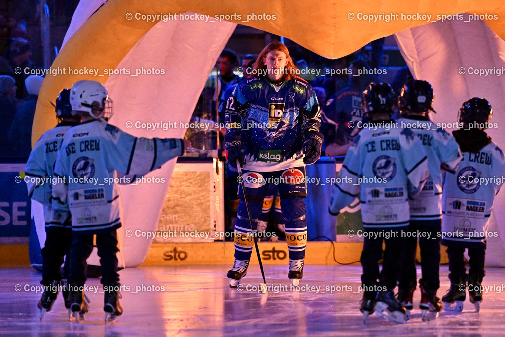 EC IDM Wärmepumpen VSV vs. Pioneers Vorarlberg | #12 Pearson Chase EC VSV, Einlauf Feuer, EC IDM Wärmepumpen VSV vs. Pioneers Vorarlberg, EC IDM Wärmepumpen VSV vs. Pioneers Vorarlberg am 14.12.2024 in Villach (Stadthalle Villach), Austria, (Photo by Bernd Stefan)