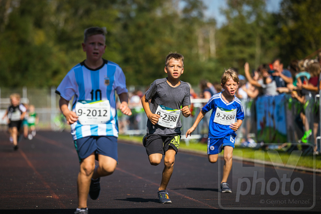 16. Hoywoj-CityLauf im Sportforum Hoyerswerda - 16.09.2023 | 1km VBH-Grundschul-Lauf 2. Klassen - Realisiert mit Pictrs.com