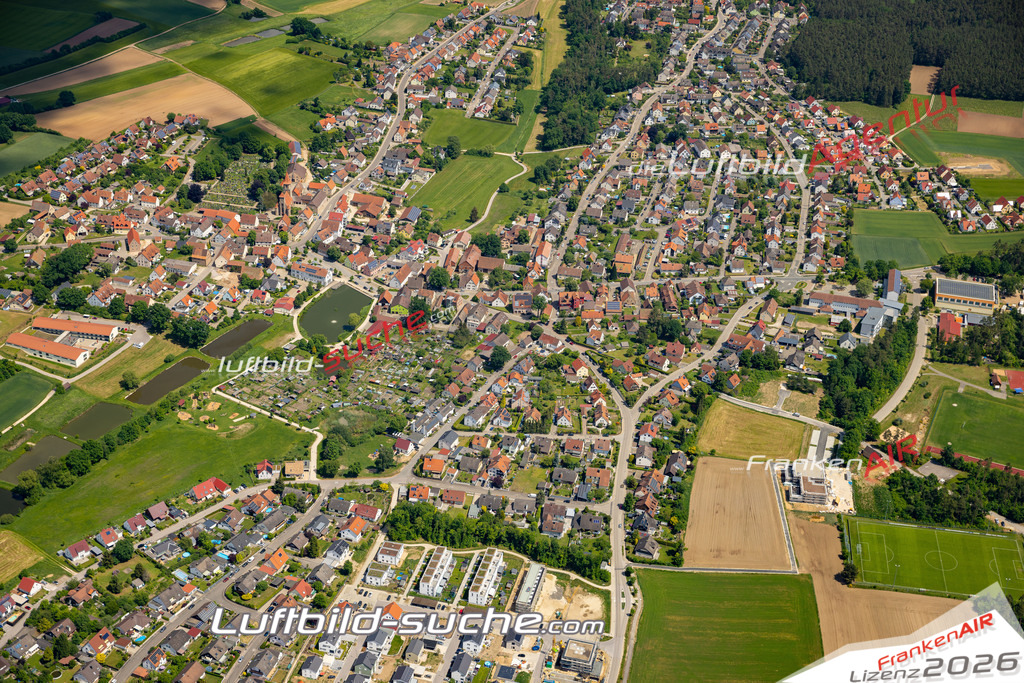 Aktuelles Luftbild von  Büchenbach - Die Luftaufnahme wurde 2022 mittels UL-Flugzeug erstellt ( keine Drohne ) - hochauflösende Kamera-Systeme von  Canon -Beste Qualität - Für grossformatige Ausdrucke geeignet. Die Geschenkidee !