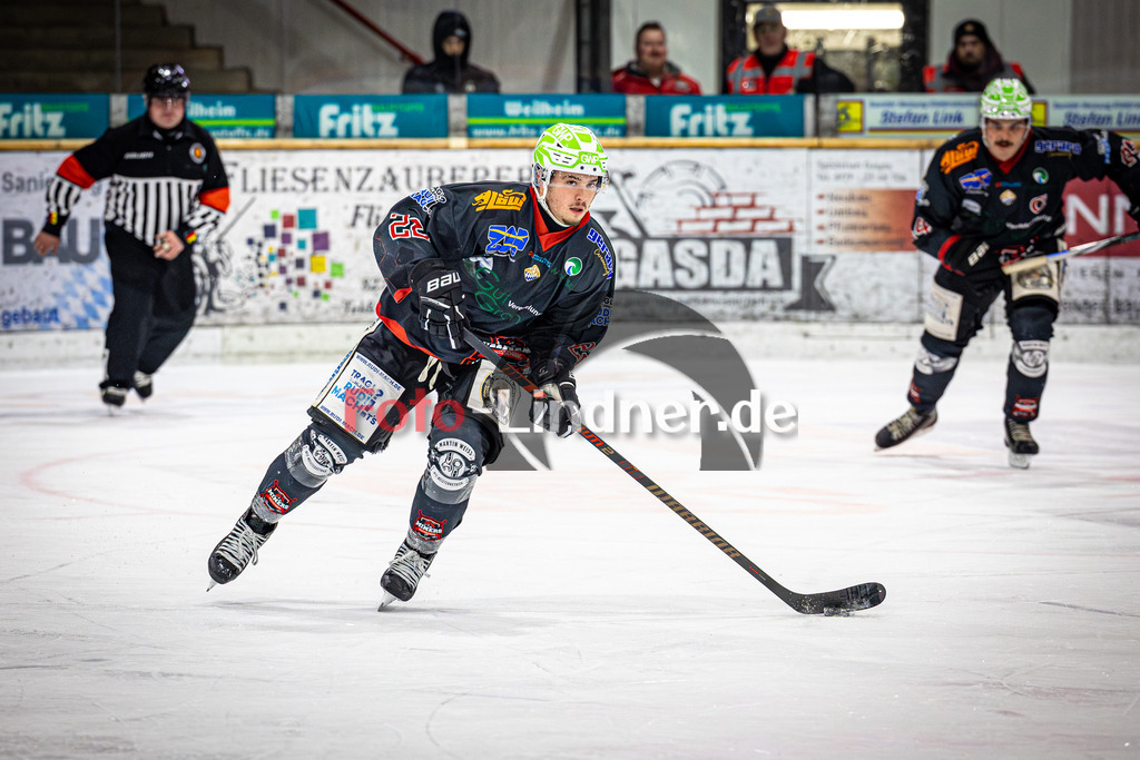 Peißenberg MINERS gegen ESV Buchloe PIRATES | Eishockey Bayernliga 2025/26 Vorrunde 29. Spieltag, Peißenberg MINERS gegen ESV Buchloe PIRATES, 20260123,Sinan ONDÖRTOGLU (MINERS 22) in Aktion,2026-01-23 in Peißenberg (flatbuy Arena Peißenberg), Sinan ONDÖRTOGLU (MINERS 22)Copyright: WolfgangxLindner www.foto-lindner.de