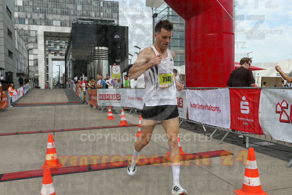 250920_1316_EX1_3960 | Sportfotografie im Rhein-Sieg Kreis, Köln, Bonn, NRW, Rheinland Pfalz, Hessen, etc. Unser Tätigkeitsfeld umfasst den Laufsport vom Volkslauf über den Marathon, Duathlon, Triathon bis zum Ultralauf wie Kölnpfad Ultra oder Schindertrail.