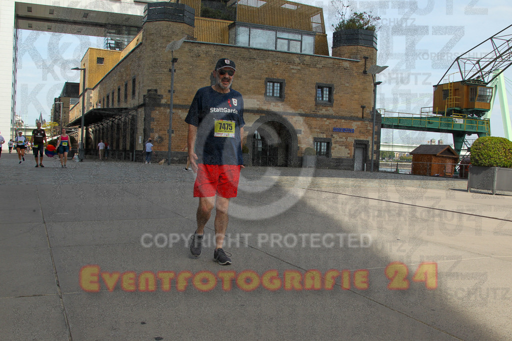 250920_1345_EV4_6612 | Sportfotografie im Rhein-Sieg Kreis, Köln, Bonn, NRW, Rheinland Pfalz, Hessen, etc. Unser Tätigkeitsfeld umfasst den Laufsport vom Volkslauf über den Marathon, Duathlon, Triathon bis zum Ultralauf wie Kölnpfad Ultra oder Schindertrail.