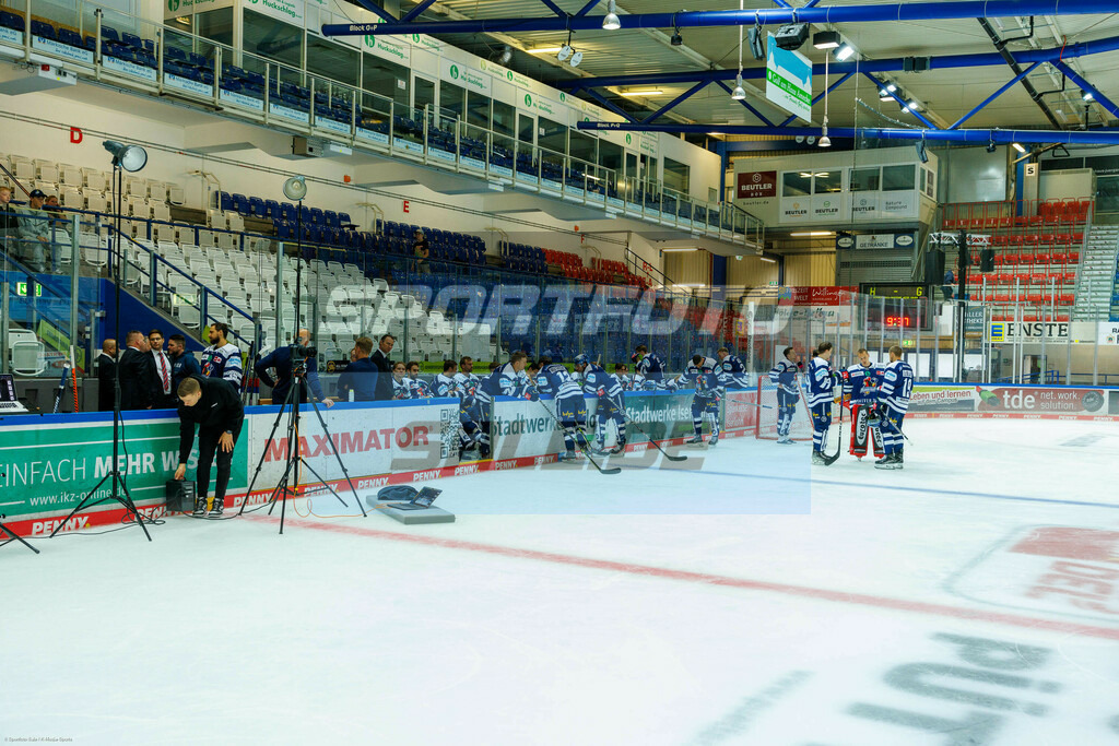 Iserlohn Roosters Teamshooting | Fotodatenbank für Print- und Onlinemedien mit den Schwerpunkten Fußball, Eishockey, Basketball, Handball, Wintersport und Leichtathletik - Realisiert mit Pictrs.com