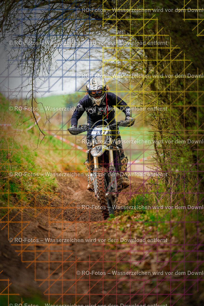 4 Lauf Mernes-905 | Sportfotografie von RO-Fotos: Motorsport, Motocross, Enduro, Laufveranstaltungen und Triathlon. Professionelle Fotos von Sportlern und Events. - Realisiert mit Pictrs.com