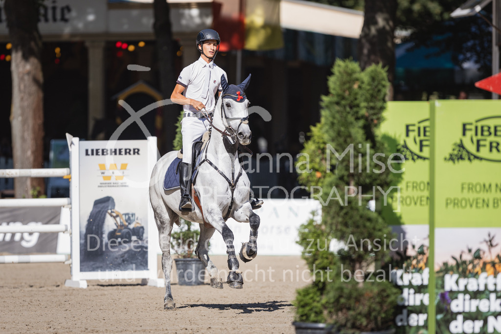230909_OWLCh_MediumTour-202 | Deine schönsten Turniermomente als professionelle Fotos! Entdecke hochwertige Pferdesport-Fotografie im Online-Shop. Jetzt Fotos finden & bestellen!