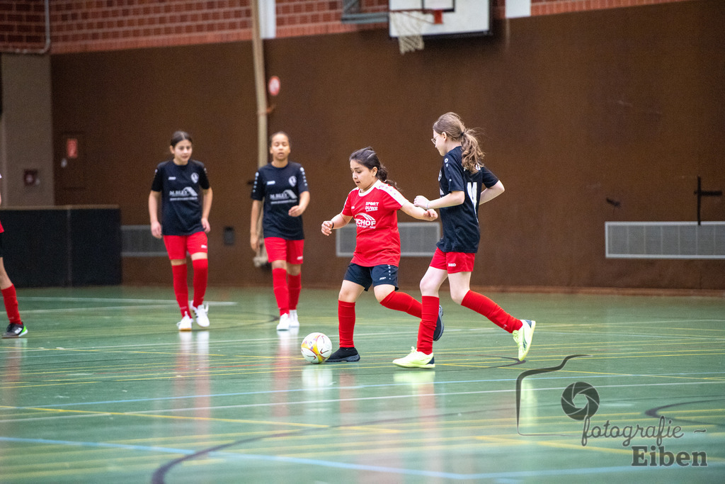 Hallenevent 23/24 - JSG FriEdA - D-Juniorinnen | Hallenevent 23/24 - JSG FriEdA - D-Juniorinnen am 28.12.2023; in Friedrichsfehn (Sporthalle Zur Sportwiese), Photo: Philip Eiben 2023 - Realisiert mit Pictrs.com