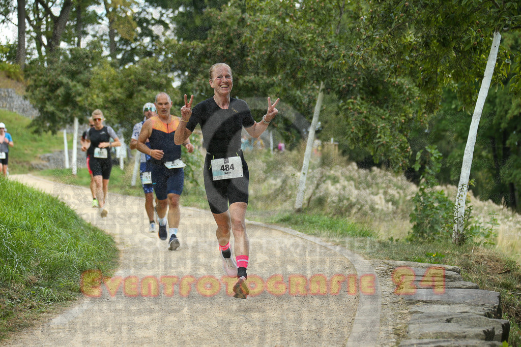 250824_1358_EX1_4460 | Sportfotografie im Rhein-Sieg Kreis, Köln, Bonn, NRW, Rheinland Pfalz, Hessen, etc. Unser Tätigkeitsfeld umfasst den Laufsport vom Volkslauf über den Marathon, Duathlon, Triathon bis zum Ultralauf wie Kölnpfad Ultra oder Schindertrail.