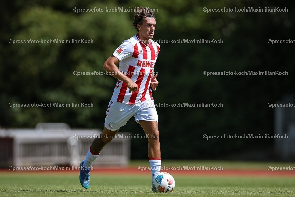 1FC12072501299 | 12.07.2025, Fußball, SV Bergisch Gladbach 09 - 1. FC Köln, Testspiel, BELKAW-Arena, Saison 2025 2026: Julian Pauli (1.FC Koeln #24) DFB regulations prohibit any use of photographs as image sequences and or quasi-video.
