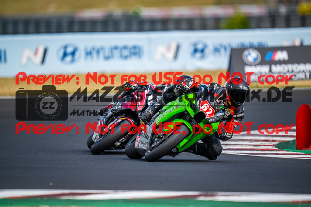MaZZes_FotoMatrix_220625_2571 | PROSUPERSTOCK