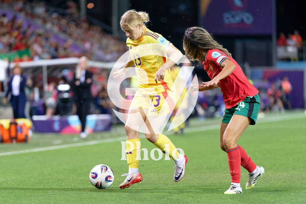 Portugal v Belgium: UEFA Women's EURO 2025 Group B | SION, SWITZERLAND - JULY 11: Elena Dhont of Belgium (L)  and Dolores Silva of Portugal (R)  fight for possession  during the UEFA Women's EURO 2025 Group B match between Portugal and Belgium at Stade de Tourbillon on July 11, 2025 in Sion, Switzerland. (Photo by Giuseppe Velletri/Sports Press Photo/Getty Images)