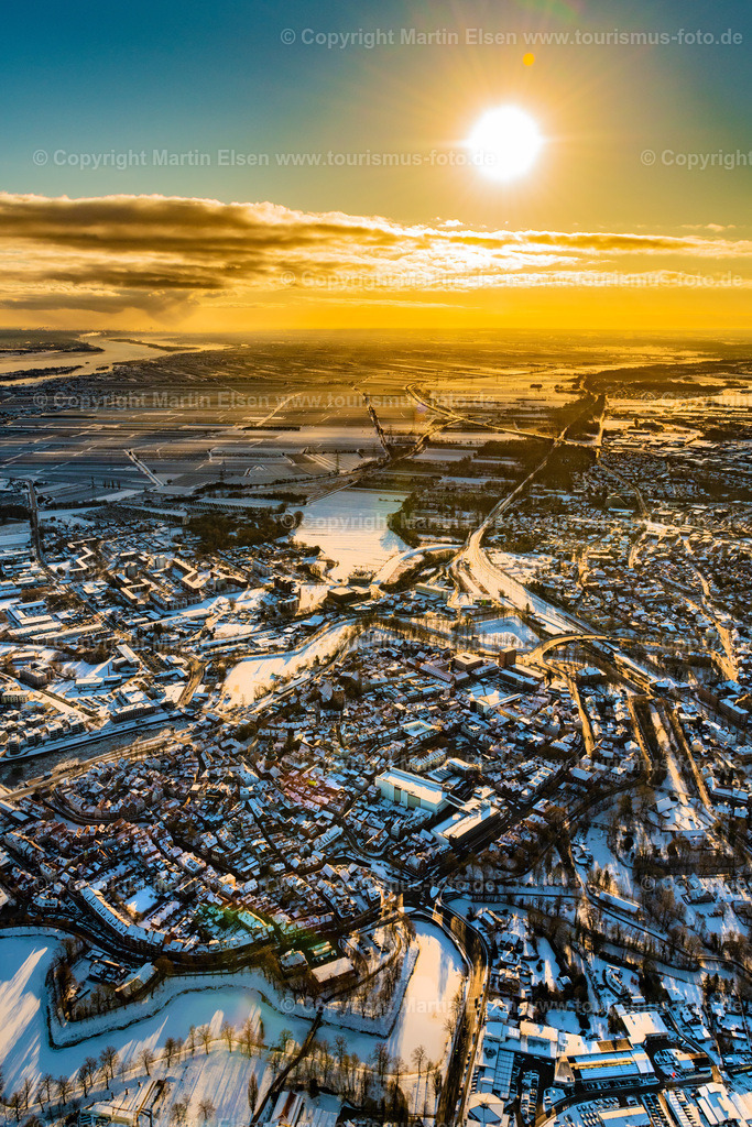 Stade Altstadt bei Schnee und Eis_ELS_0996120221 | Fotos aus den Touristenorten aus Norddeutschland. - Realisiert mit Pictrs.com