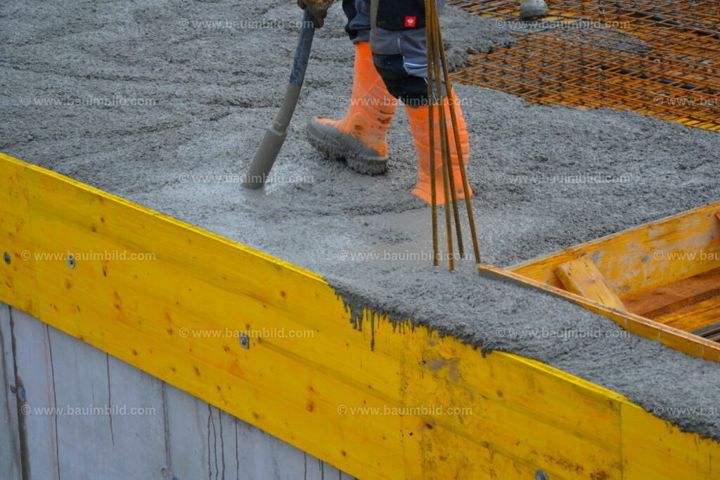 bib-lg04-betonarbeiten-decken-0672 | Nach LV-Leistungsgruppen sortierte Detailfotos über den Bau eines Hauses. Alle Hausbau-Bilder direkt vom Urheber und Autor der Website Haus-Selber-Bauen.com
