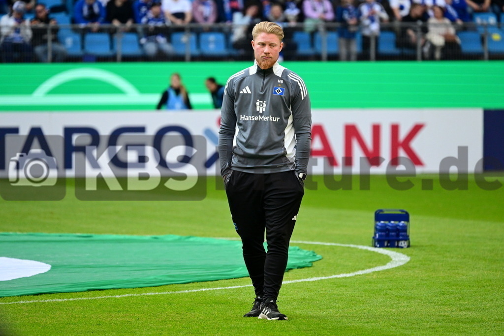 KBS Picture_HSV-Bremen_Frauen_021 | Bolz Marwin Trainer (HSV Frauen) ,Sportplatz :  Volksparkstadion, - Realisiert mit Pictrs.com