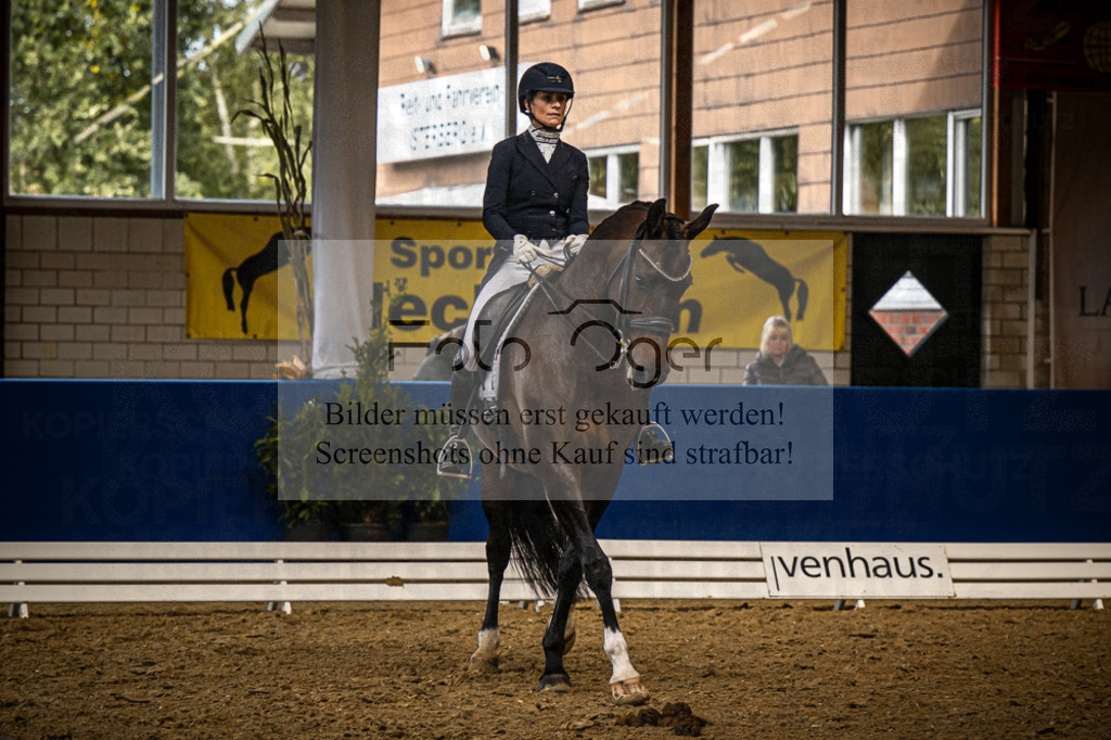 DOS_0182 | Entdecke hochwertige Reitturnierfotos von Foto Oger. Professionell, emotional und authentisch – jetzt Lieblingsmomente im Shop bestellen. - Realisiert mit Pictrs.com