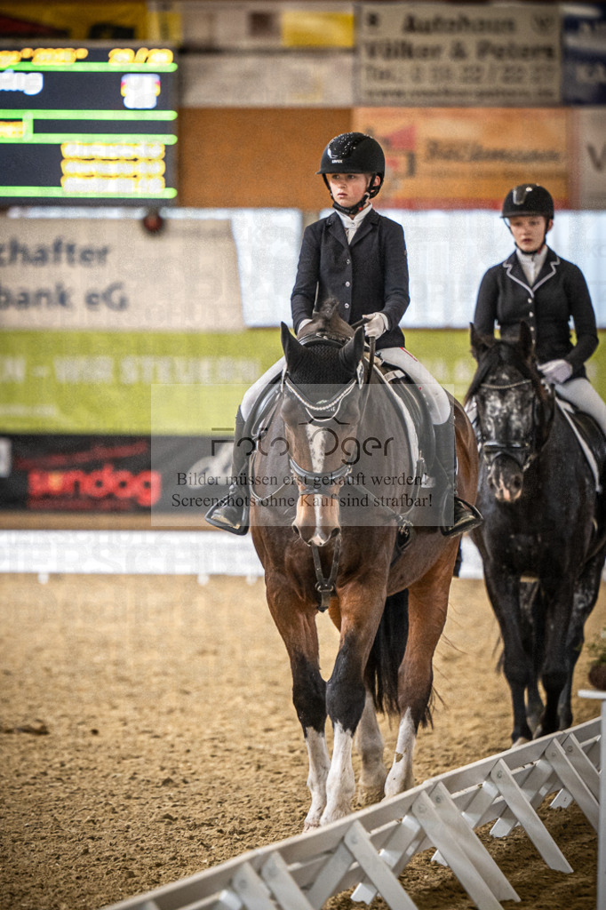 DOS_2540 | Entdecke hochwertige Reitturnierfotos von Foto Oger. Professionell, emotional und authentisch – jetzt Lieblingsmomente im Shop bestellen.Deutschlandweite Turnierfotografie. - Realisiert mit Pictrs.com