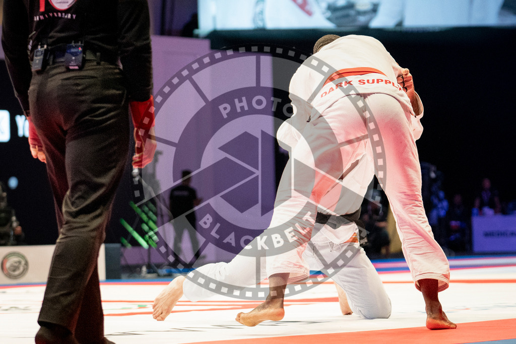 20231107PBB6704 | Fighters compete during the AJP World Master Championship in the Mubadala Arena in Abu Dhabi, Arab United Emirates, on November 7, 2023.