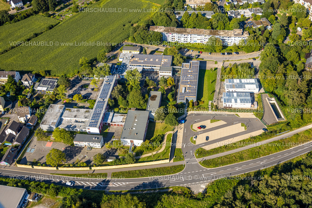 Sprockhoevel240810975 | Luftbild, Gemeinschaftsgrundschule Börgersbruch und Mathilde-Anneke-Schule Hauptschule, Glückauf-Allee Trasse, Containerdorf neben der Schule, Niedersprockhövel, Sprockhövel, Ruhrgebiet, Nordrhein-Westfalen, Deutschland