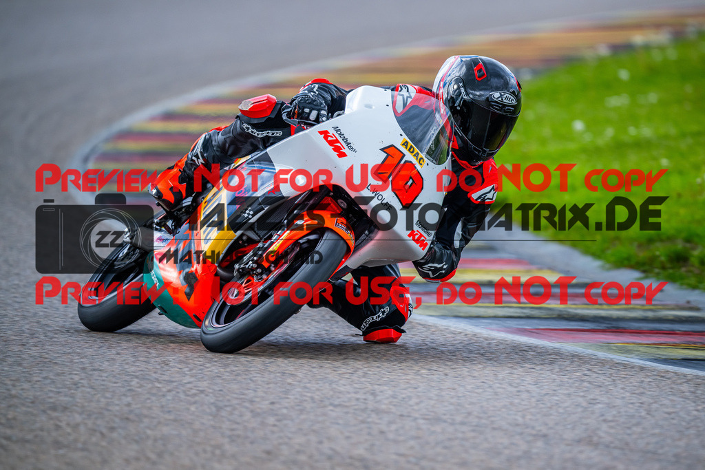 MaZZes_FotoMatrix_240505_6007705_2961 | KTM
