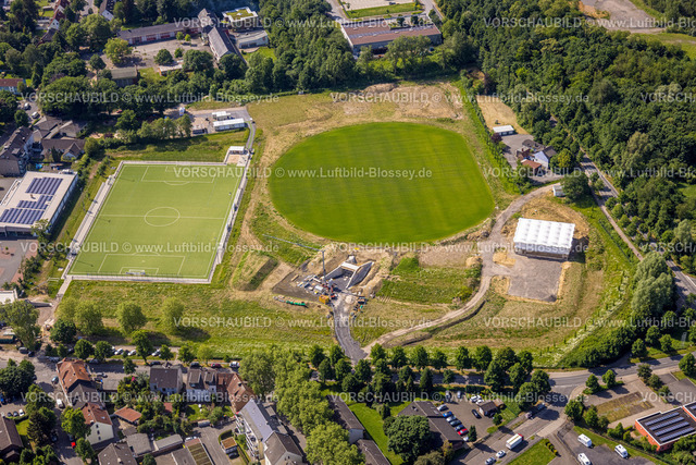 Gladbeck220501736 | Luftbild, Baustelle Sportpark und Freizeitpark Mottbruch, Brüsseler Straße, Sportplatz SuS Schwarz Blau Gladbeck, Brauck, Gladbeck, Ruhrgebiet, Nordrhein-Westfalen, Deutschland